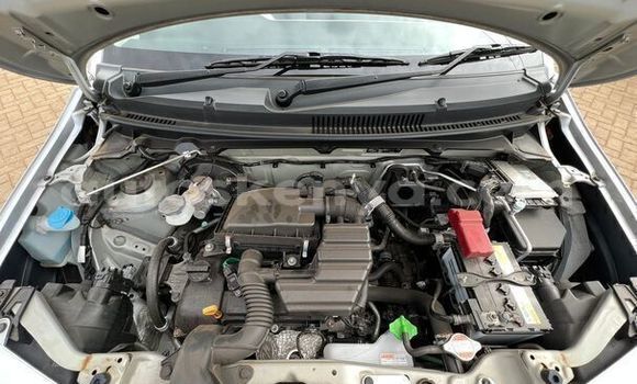 Oofamaa Suzuki Aerio White Makiinaa iti Machakos keessatti Nairobi keessatti Oofamaa Suzuki Aerio White Makiinaa iti Machakos keessatti Nairobi keessatti