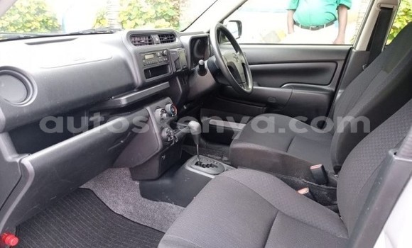 Nunua Ilio tumika Toyota Probox Fedha Gari ndani ya Machakos nchini Nairobi Nunua Ilio tumika Toyota Probox Fedha Gari ndani ya Machakos nchini Nairobi