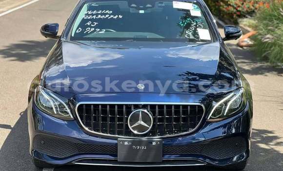 Nunua Ilio tumika Mercedes-Benz C-Classe Nyeusi Gari ndani ya Nairobi nchini Nairobi