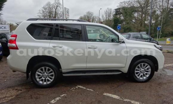 Buy Used Toyota Land Cruiser Prado White Car in Nairobi in Nairobi Buy Used Toyota Land Cruiser Prado White Car in Nairobi in Nairobi
