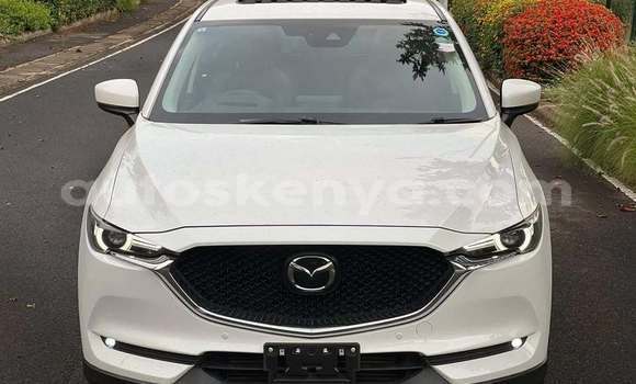 Oofamaa Mazda CX-5 White Makiinaa iti Nairobi keessatti Nairobi keessatti