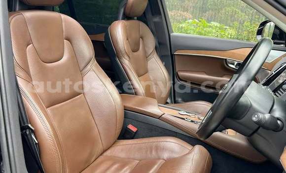 Oofamaa Volvo XC40 Black Makiinaa iti Nairobi keessatti Nairobi keessatti Oofamaa Volvo XC40 Black Makiinaa iti Nairobi keessatti Nairobi keessatti