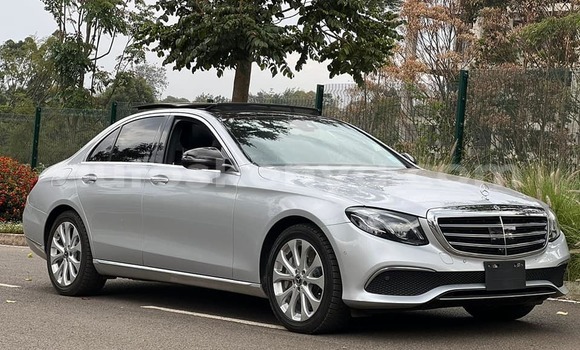 Nunua Ilio tumika Mercedes‒Benz E–Class Nyingine Gari ndani ya Nairobi nchini Nairobi Nunua Ilio tumika Mercedes‒Benz E–Class Nyingine Gari ndani ya Nairobi nchini Nairobi