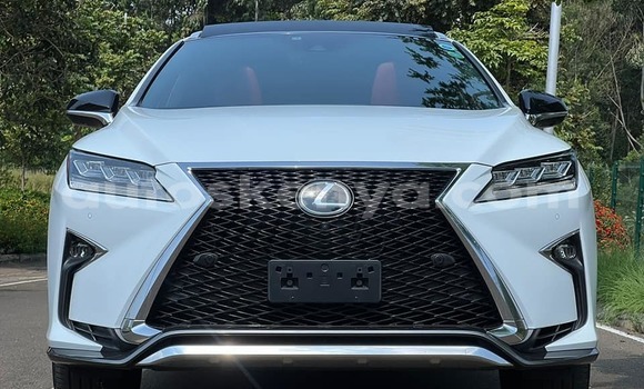 Nunua Ilio tumika Lexus RX Nyeupe Gari ndani ya Nairobi nchini Nairobi