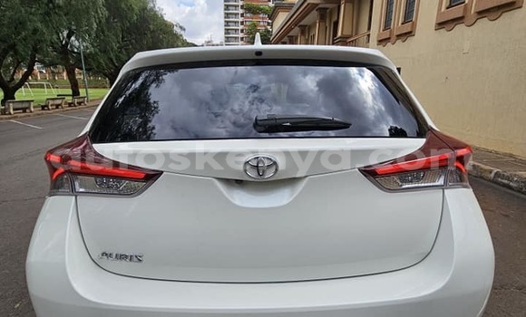 Oofamaa Toyota Auris White Makiinaa iti Nairobi keessatti Nairobi keessatti Oofamaa Toyota Auris White Makiinaa iti Nairobi keessatti Nairobi keessatti
