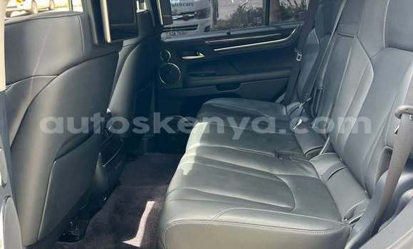 Oofamaa Lexus LX White Makiinaa iti Nairobi keessatti Nairobi keessatti Oofamaa Lexus LX White Makiinaa iti Nairobi keessatti Nairobi keessatti