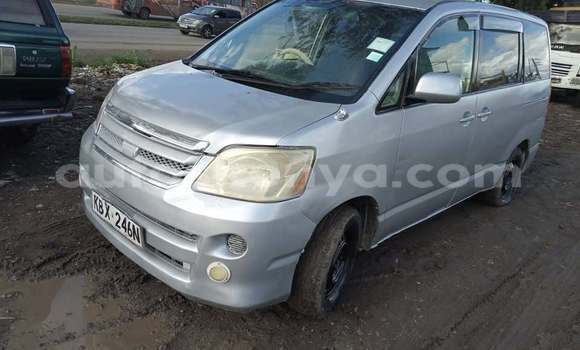 Nunua Ilio tumika Toyota Noah Nyingine Gari ndani ya Nairobi nchini Nairobi Nunua Ilio tumika Toyota Noah Nyingine Gari ndani ya Nairobi nchini Nairobi