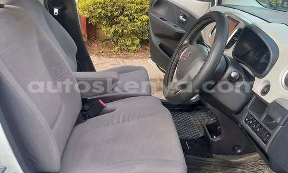 Nunua Ilio tumika Suzuki Wagon Nyingine Gari ndani ya Nairobi nchini Nairobi Nunua Ilio tumika Suzuki Wagon Nyingine Gari ndani ya Nairobi nchini Nairobi