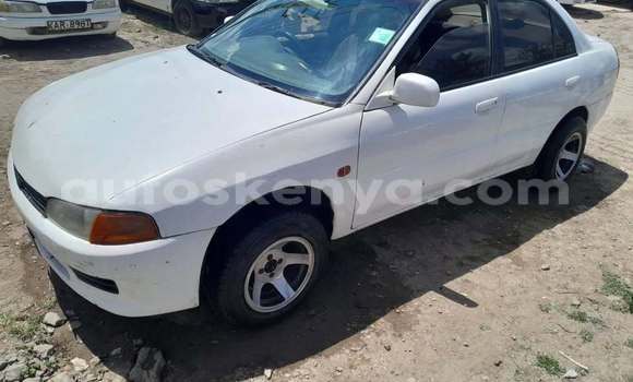 Nunua Ilio tumika Mitsubishi Lancer Nyeupe Gari ndani ya Nairobi nchini Nairobi