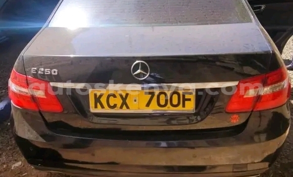 Nunua Ilio tumika Mercedes‒Benz Citan Nyeusi Gari ndani ya Chuka nchini Mashariki ya Kenya