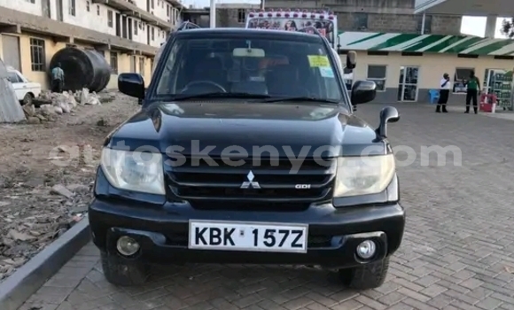 Nunua Ilio tumika Mitsubishi Pajero Nyeusi Gari ndani ya Gazi nchini Pwani Nunua Ilio tumika Mitsubishi Pajero Nyeusi Gari ndani ya Gazi nchini Pwani