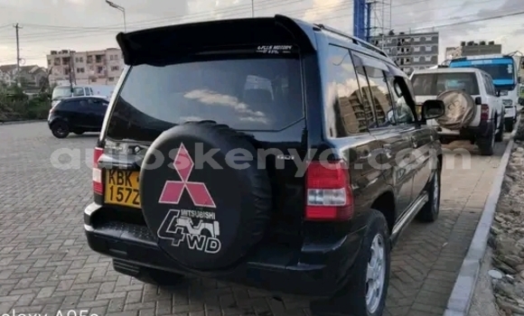 Nunua Ilio tumika Mitsubishi Pajero Nyeusi Gari ndani ya Gazi nchini Pwani Nunua Ilio tumika Mitsubishi Pajero Nyeusi Gari ndani ya Gazi nchini Pwani