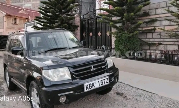 Nunua Ilio tumika Mitsubishi Pajero Nyeusi Gari ndani ya Gazi nchini Pwani Nunua Ilio tumika Mitsubishi Pajero Nyeusi Gari ndani ya Gazi nchini Pwani