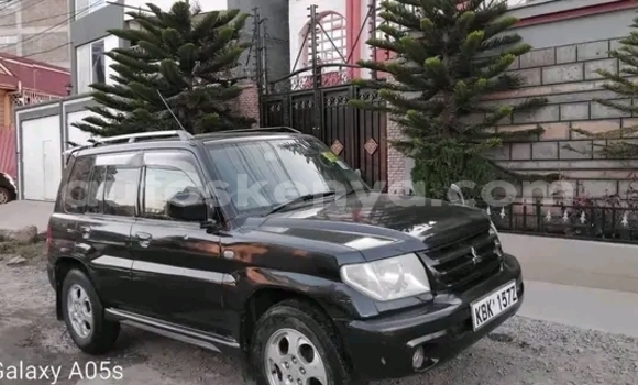 Nunua Ilio tumika Mitsubishi Pajero Nyeusi Gari ndani ya Gazi nchini Pwani Nunua Ilio tumika Mitsubishi Pajero Nyeusi Gari ndani ya Gazi nchini Pwani