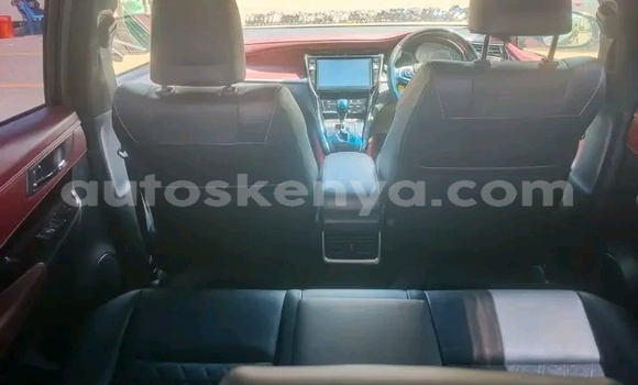 Nunua Ilio tumika Toyota Harrier Nyeusi Gari ndani ya Griftu nchini Kaskazini Mashariki mwa Kenya Nunua Ilio tumika Toyota Harrier Nyeusi Gari ndani ya Griftu nchini Kaskazini Mashariki mwa Kenya