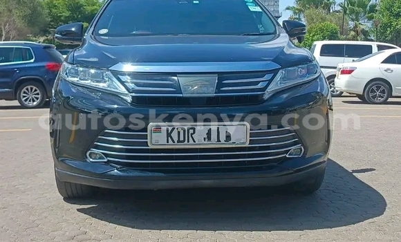 Nunua Ilio tumika Toyota Harrier Nyeusi Gari ndani ya Griftu nchini Kaskazini Mashariki mwa Kenya Nunua Ilio tumika Toyota Harrier Nyeusi Gari ndani ya Griftu nchini Kaskazini Mashariki mwa Kenya