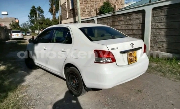 Nunua Ilio tumika Toyota Belta Nyeupe Gari ndani ya Griftu nchini Kaskazini Mashariki mwa Kenya Nunua Ilio tumika Toyota Belta Nyeupe Gari ndani ya Griftu nchini Kaskazini Mashariki mwa Kenya