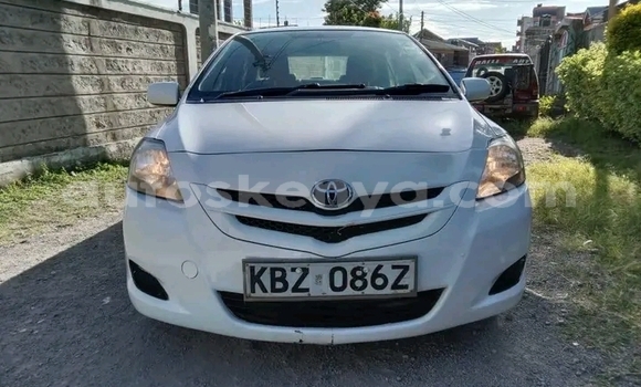 Nunua Ilio tumika Toyota Belta Nyeupe Gari ndani ya Griftu nchini Kaskazini Mashariki mwa Kenya Nunua Ilio tumika Toyota Belta Nyeupe Gari ndani ya Griftu nchini Kaskazini Mashariki mwa Kenya