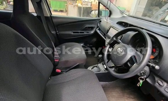 Nunua Ilio tumika Toyota Vitz Nyeupe Gari ndani ya Gilgil nchini Kati Nunua Ilio tumika Toyota Vitz Nyeupe Gari ndani ya Gilgil nchini Kati