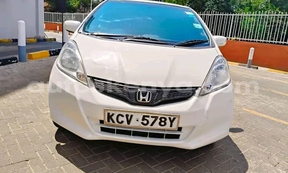 Nunua Ilio tumika Honda Fit Nyeupe Gari ndani ya Gatanga nchini Nairobi Nunua Ilio tumika Honda Fit Nyeupe Gari ndani ya Gatanga nchini Nairobi