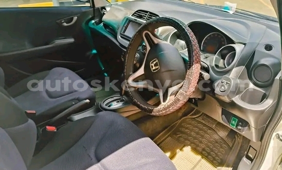 Nunua Ilio tumika Honda Fit Nyeupe Gari ndani ya Gatanga nchini Nairobi Nunua Ilio tumika Honda Fit Nyeupe Gari ndani ya Gatanga nchini Nairobi