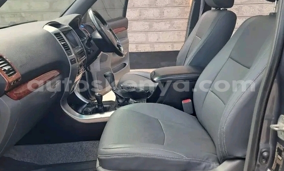 Nunua Ilio tumika Toyota Land Cruiser Nyeupe Gari ndani ya Garissa nchini Kaskazini Mashariki mwa Kenya Nunua Ilio tumika Toyota Land Cruiser Nyeupe Gari ndani ya Garissa nchini Kaskazini Mashariki mwa Kenya