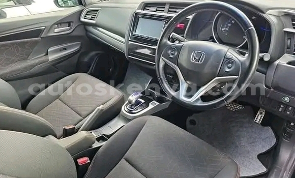 Nunua Ilio tumika Honda Fit Nyeusi Gari ndani ya Gatanga nchini Nairobi Nunua Ilio tumika Honda Fit Nyeusi Gari ndani ya Gatanga nchini Nairobi