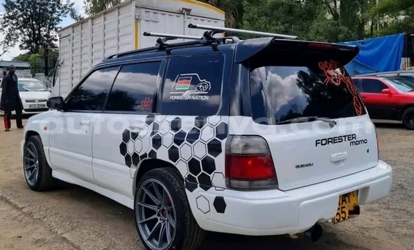 Nunua Ilio tumika Subaru Forester Nyeupe Gari ndani ya Changamwe nchini Pwani Nunua Ilio tumika Subaru Forester Nyeupe Gari ndani ya Changamwe nchini Pwani