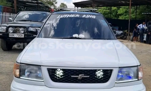 Nunua Ilio tumika Subaru Forester Nyeupe Gari ndani ya Changamwe nchini Pwani Nunua Ilio tumika Subaru Forester Nyeupe Gari ndani ya Changamwe nchini Pwani