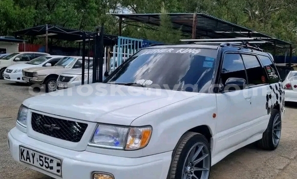 Nunua Ilio tumika Subaru Forester Nyeupe Gari ndani ya Changamwe nchini Pwani Nunua Ilio tumika Subaru Forester Nyeupe Gari ndani ya Changamwe nchini Pwani