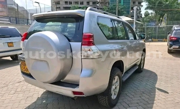 Nunua Ilio tumika Toyota Land Cruiser Prado Nyingine Gari ndani ya Bomet nchini Bonde la Ufafanuzi Nunua Ilio tumika Toyota Land Cruiser Prado Nyingine Gari ndani ya Bomet nchini Bonde la Ufafanuzi