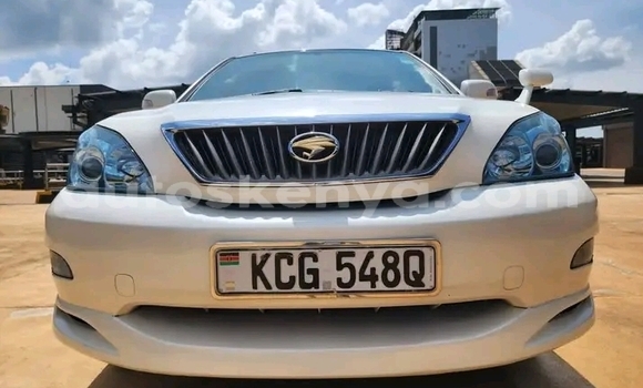 Nunua Ilio tumika Toyota Harrier Nyeupe Gari ndani ya Changamwe nchini Pwani Nunua Ilio tumika Toyota Harrier Nyeupe Gari ndani ya Changamwe nchini Pwani