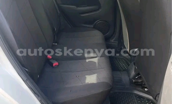 Nunua Ilio tumika Mazda Demio Nyeupe Gari ndani ya Bute nchini Kaskazini Mashariki mwa Kenya Nunua Ilio tumika Mazda Demio Nyeupe Gari ndani ya Bute nchini Kaskazini Mashariki mwa Kenya