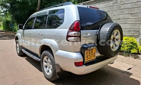 Nunua Ilio tumika Toyota Land Cruiser Prado Nyingine Gari ndani ya Garsen nchini Pwani Nunua Ilio tumika Toyota Land Cruiser Prado Nyingine Gari ndani ya Garsen nchini Pwani