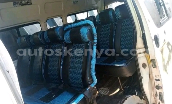 Nunua Ilio tumika Toyota Hiace Nyeupe Gari ndani ya Bute nchini Kaskazini Mashariki mwa Kenya Nunua Ilio tumika Toyota Hiace Nyeupe Gari ndani ya Bute nchini Kaskazini Mashariki mwa Kenya