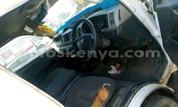 Nunua Ilio tumika Toyota Hiace Nyeupe Gari ndani ya Bute nchini Kaskazini Mashariki mwa Kenya Nunua Ilio tumika Toyota Hiace Nyeupe Gari ndani ya Bute nchini Kaskazini Mashariki mwa Kenya