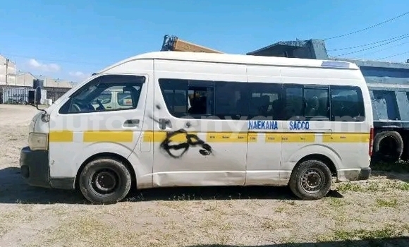 Nunua Ilio tumika Toyota Hiace Nyeupe Gari ndani ya Bute nchini Kaskazini Mashariki mwa Kenya Nunua Ilio tumika Toyota Hiace Nyeupe Gari ndani ya Bute nchini Kaskazini Mashariki mwa Kenya