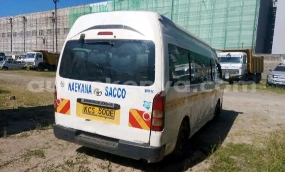 Nunua Ilio tumika Toyota Hiace Nyeupe Gari ndani ya Bute nchini Kaskazini Mashariki mwa Kenya Nunua Ilio tumika Toyota Hiace Nyeupe Gari ndani ya Bute nchini Kaskazini Mashariki mwa Kenya