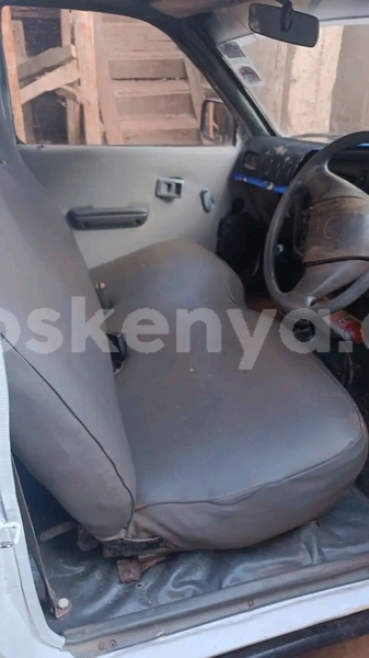 Big with watermark toyota hilux northeast kenya bute 25575