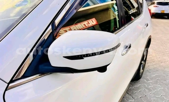 Nunua Ilio tumika Nissan X–Trail Nyeupe Gari ndani ya Gilgil nchini Kati Nunua Ilio tumika Nissan X–Trail Nyeupe Gari ndani ya Gilgil nchini Kati