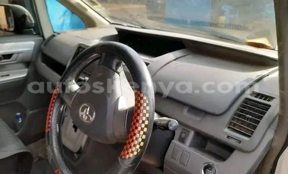 Buy Used Toyota Noah White Car in Changamwe in Coast