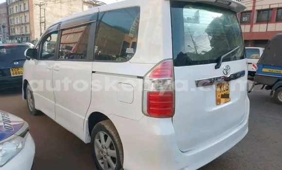 Buy Used Toyota Noah White Car in Changamwe in Coast Buy Used Toyota Noah White Car in Changamwe in Coast