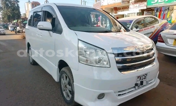 Buy Used Toyota Noah White Car in Changamwe in Coast Buy Used Toyota Noah White Car in Changamwe in Coast