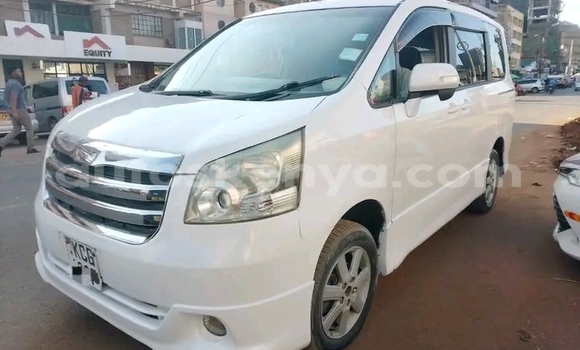 Buy Used Toyota Noah White Car in Changamwe in Coast Buy Used Toyota Noah White Car in Changamwe in Coast