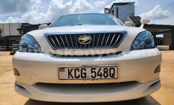 Buy Used Toyota Harrier White Car in Bute in Northeast Kenya Buy Used Toyota Harrier White Car in Bute in Northeast Kenya