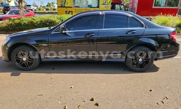 Buy Used Mercedes‒Benz CLK–Class Black Car in Bute in Northeast Kenya Buy Used Mercedes‒Benz CLK–Class Black Car in Bute in Northeast Kenya