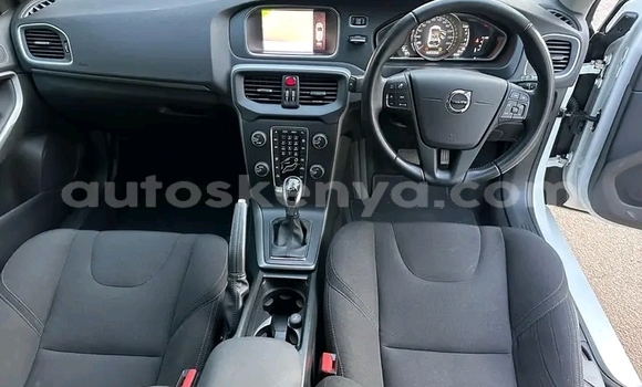 Buy Used Volvo V40 White Car in Nairobi in Nairobi Buy Used Volvo V40 White Car in Nairobi in Nairobi