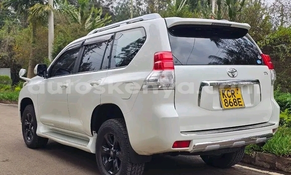 Buy Used Toyota Land Cruiser Prado White Car in Nairobi in Nairobi Buy Used Toyota Land Cruiser Prado White Car in Nairobi in Nairobi