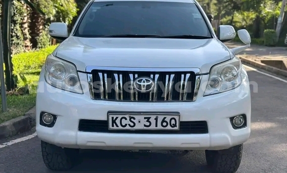 Buy Used Toyota Land Cruiser Prado White Car in Nairobi in Nairobi Buy Used Toyota Land Cruiser Prado White Car in Nairobi in Nairobi