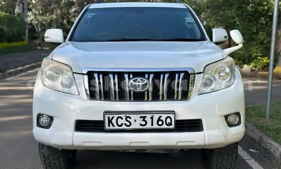 Buy Used Toyota Land Cruiser Prado White Car in Nairobi in Nairobi Buy Used Toyota Land Cruiser Prado White Car in Nairobi in Nairobi
